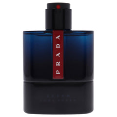 Prada Luna Rossa Ocean spray application shows even misting for balanced fragrance diffusion.