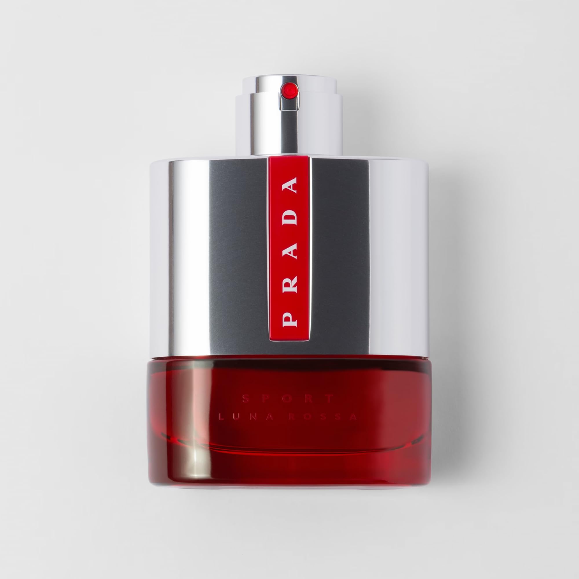 Prada Luna Rossa Sport label close-up displays branding and premium finish for gifting.