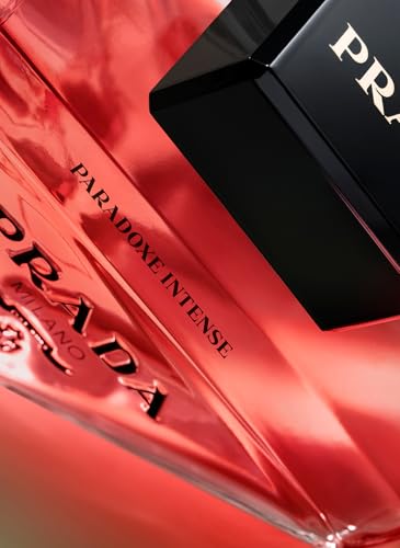 Prada Paradoxe Intense 50ml flacon compact and travel-ready