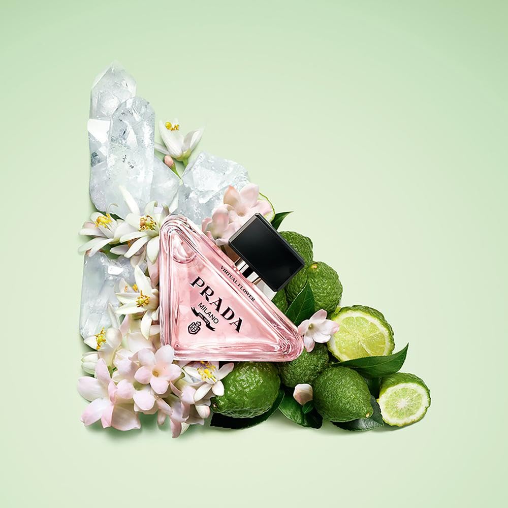 Prada Paradoxe Virtual Flower bottle base notes hint woody warmth