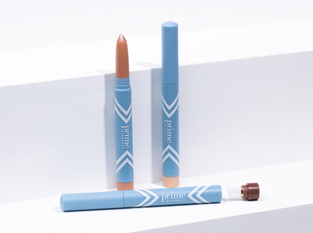 PrimePrometics PrimeEyes daily-routine-friendly scene highlights easy, quick morning makeup moments.