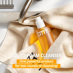 Primera PRMR cleanser in use, hand massage for makeup dissolution