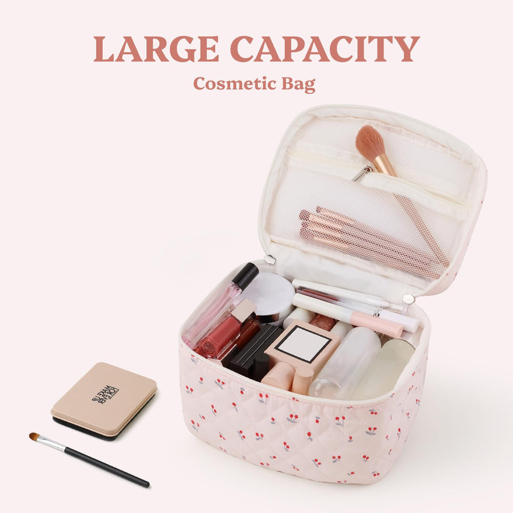 Prite bag shows gold-plated zipper detail with smooth operation.