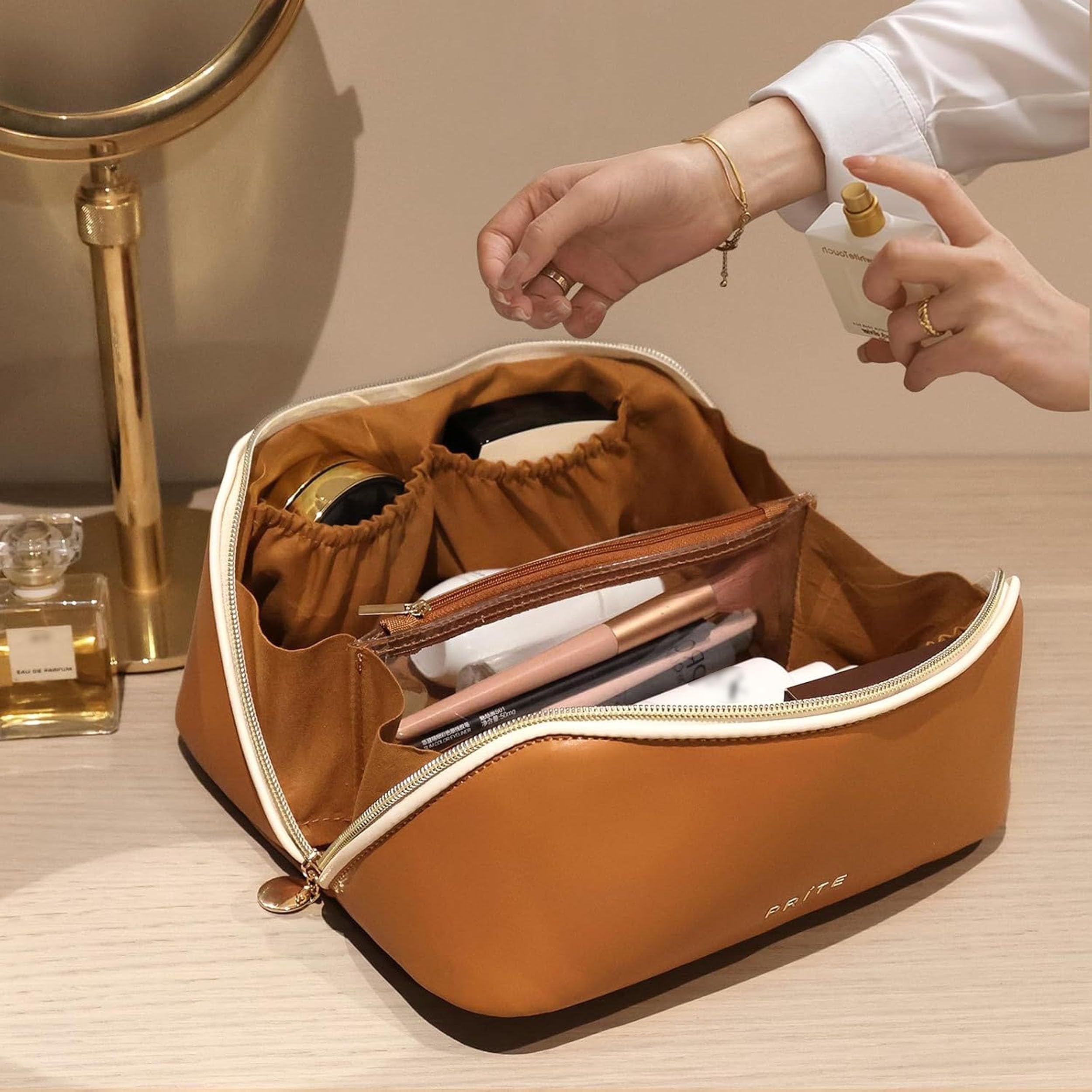 Prite open-flat makeup bag layout provides quick access to cosmetics.