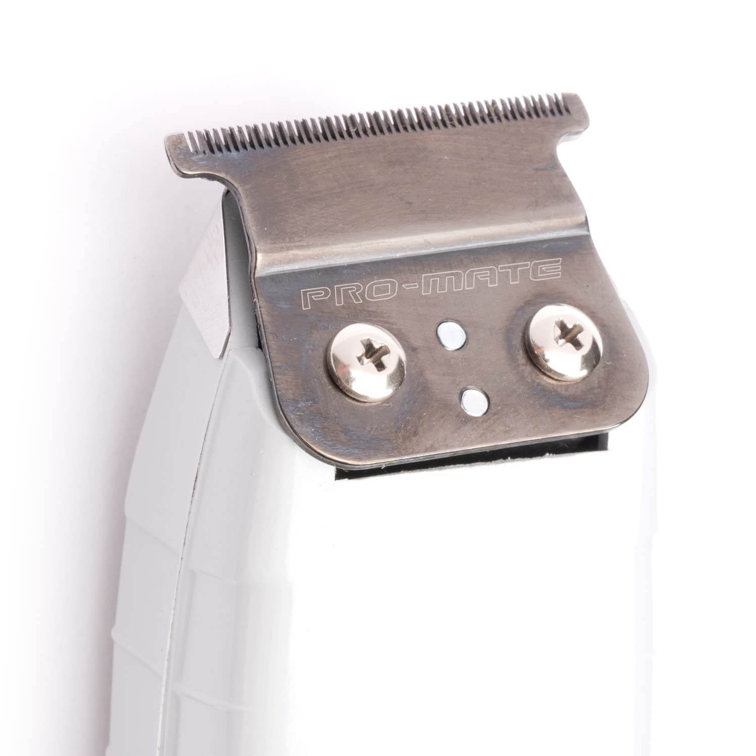 PRO-MATE 04521 barber-ready blade in action for quick, clean trims.