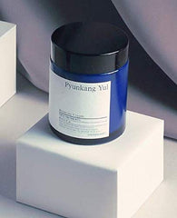 Texture close-up of Pyunkang Yul Moisture Cream for quick absorption.