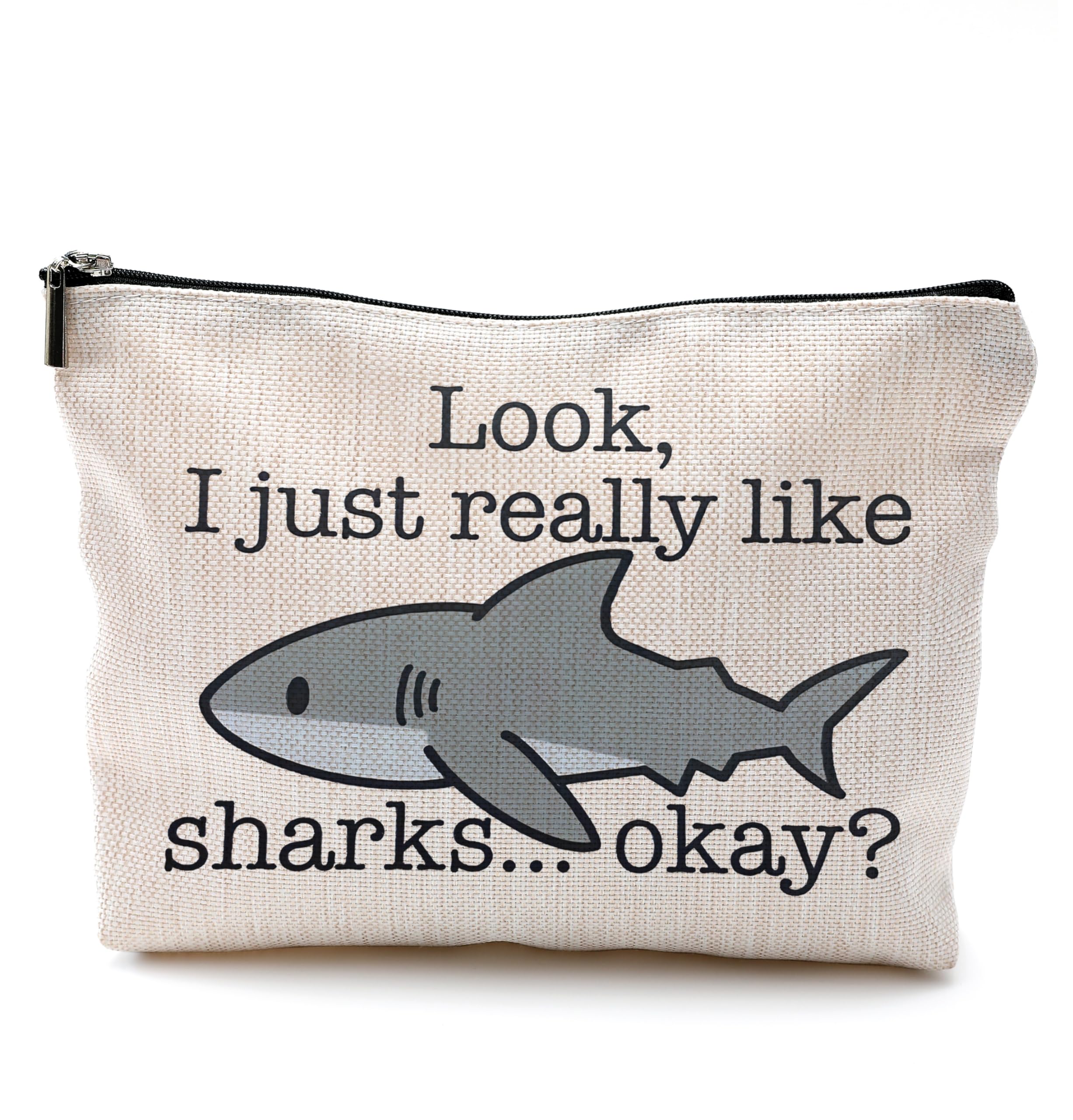 QGFM Shark Makeup Bag close-up highlighting durable zipper for daily use and travel