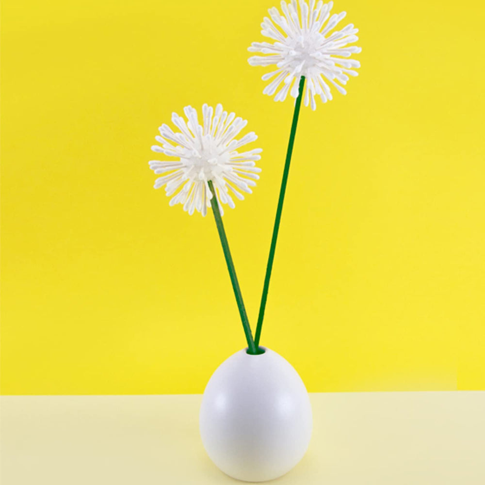 Q-tips Beauty Luxe rounds eco-friendly packaging highlights recyclability and sustainable habits.