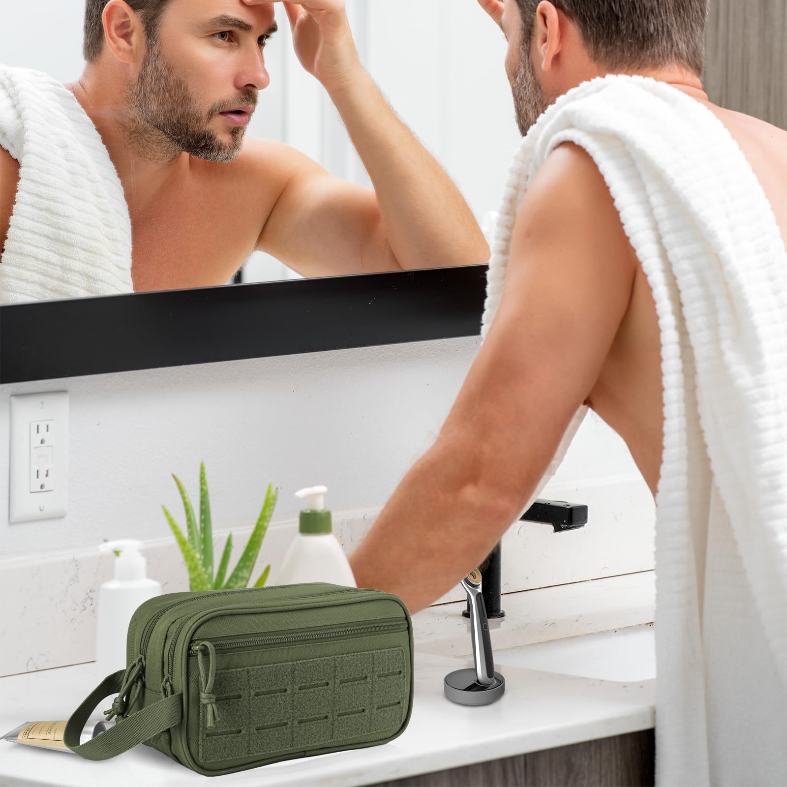 QT&QY tactical toiletry bag inside layout showing dry/wet compartments for quick access.