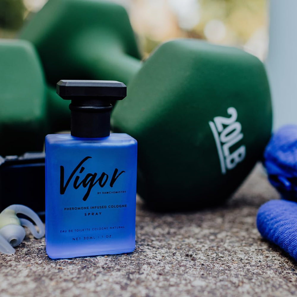 RawChemistry Vigor spray action demonstrates easy application for casual or evening wear.