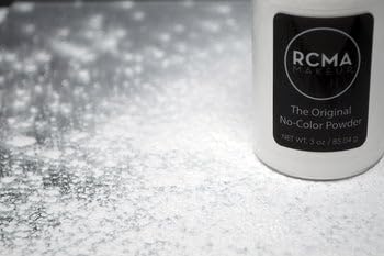 RCMA No Color Powder on skin demonstrating a matte, long-lasting finish without altering complexion.