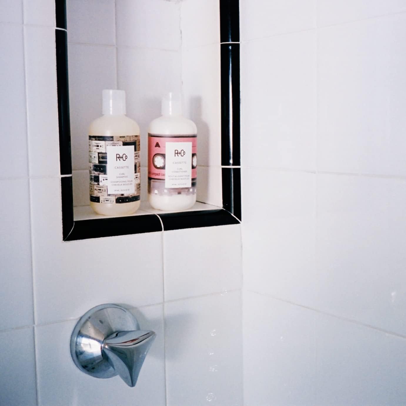 R+Co Cassette Curl Shampoo lather closeup highlighting cleansing and conditioning synergy