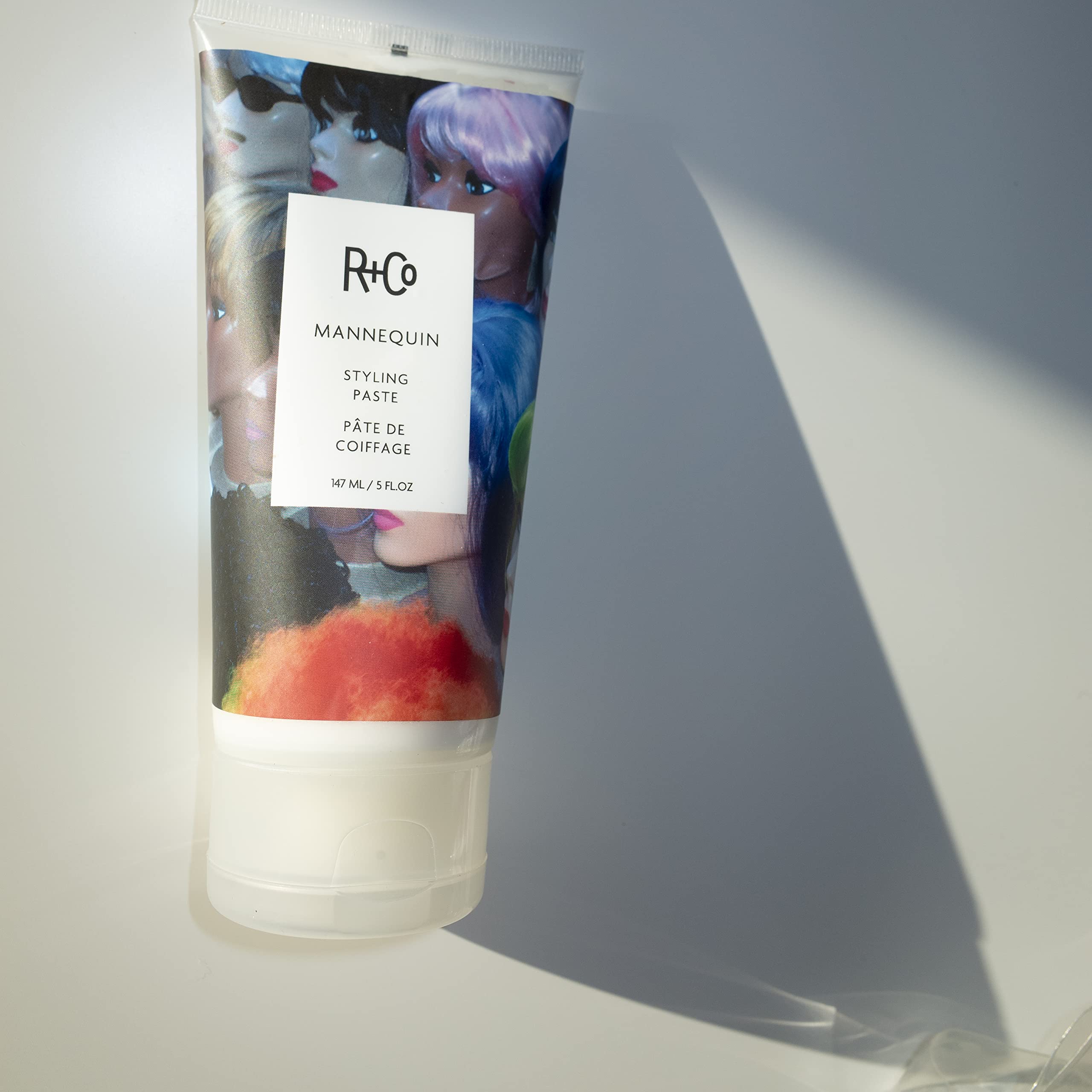 R+Co Mannequin paste texture demonstration for flexible hold and natural movement
