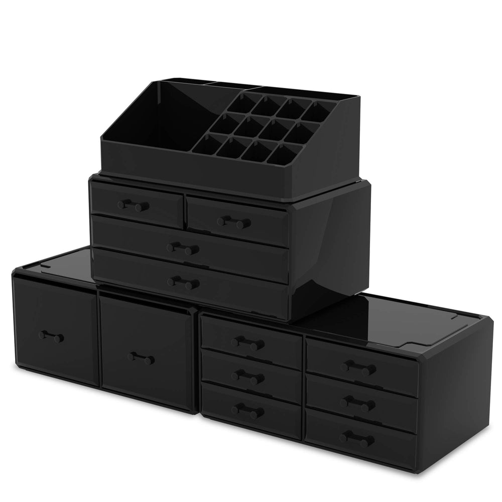 READAEER vanity setup demonstrates tidy makeup storage and easy access.