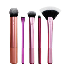 Real Techniques Artist Essentials Set full view showcases versatile brushes for face, eyes, and lips