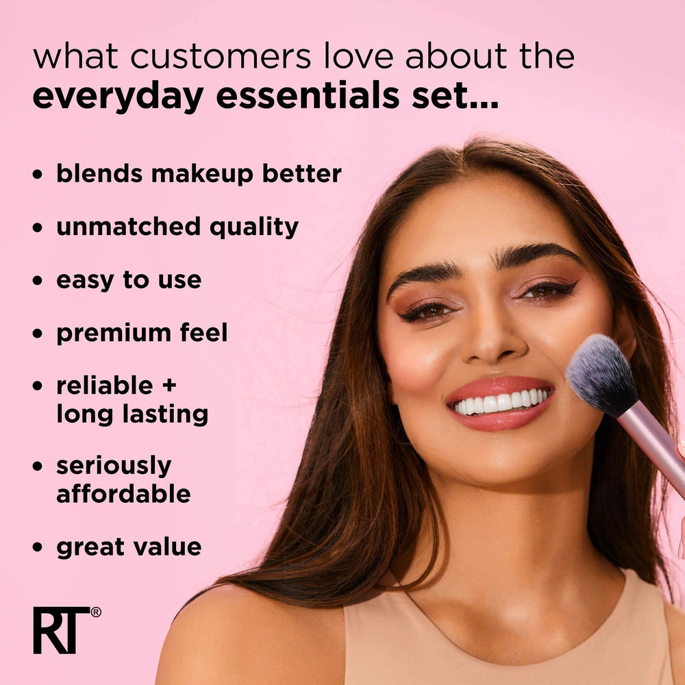 Real Techniques Miracle Complexion Sponge for smooth foundation and cream products