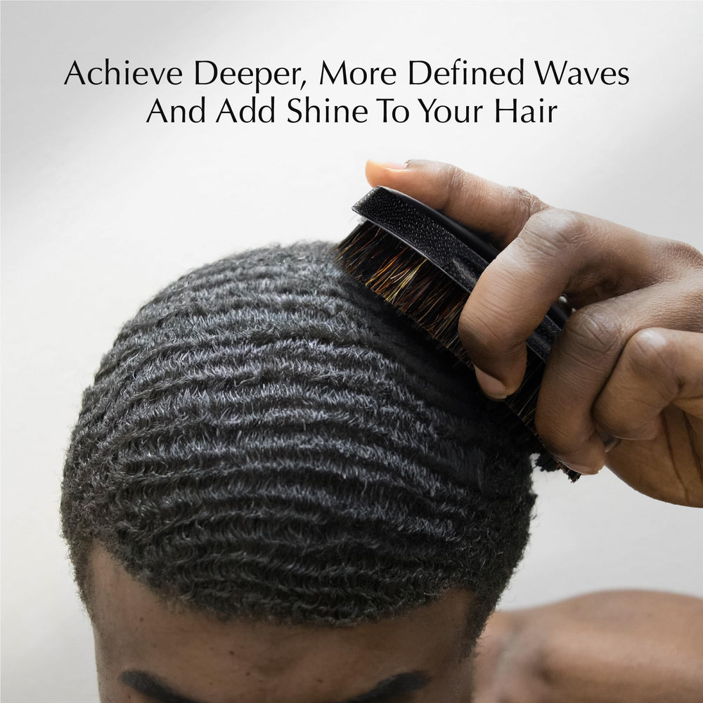 Red by Kiss Curved palm ergonomic design enables precise control during grooming