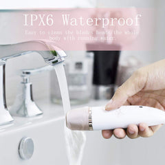 RenFox bikini-trimmer in action for smooth bikini line care.
