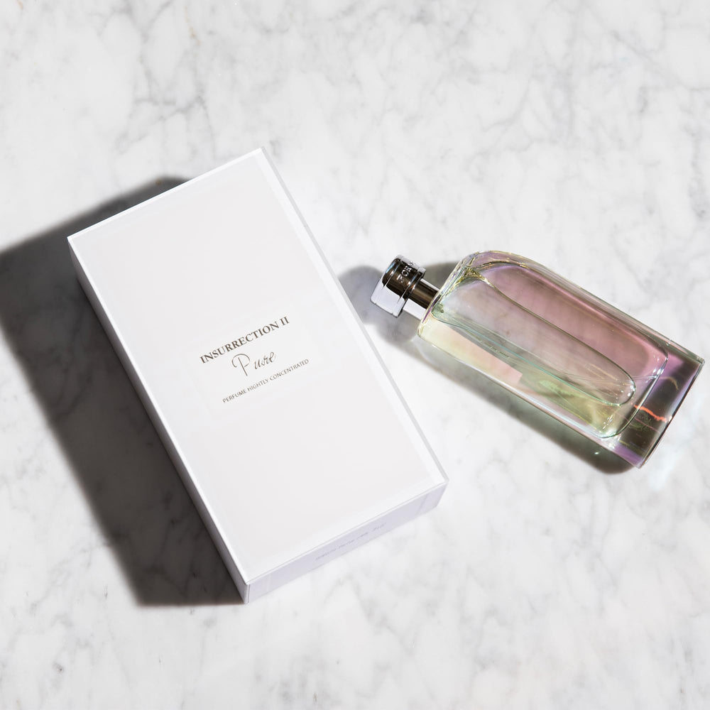 Reyane Tradition Insurrection Pure Parfum long-lasting profile suits evening events or important meetings.