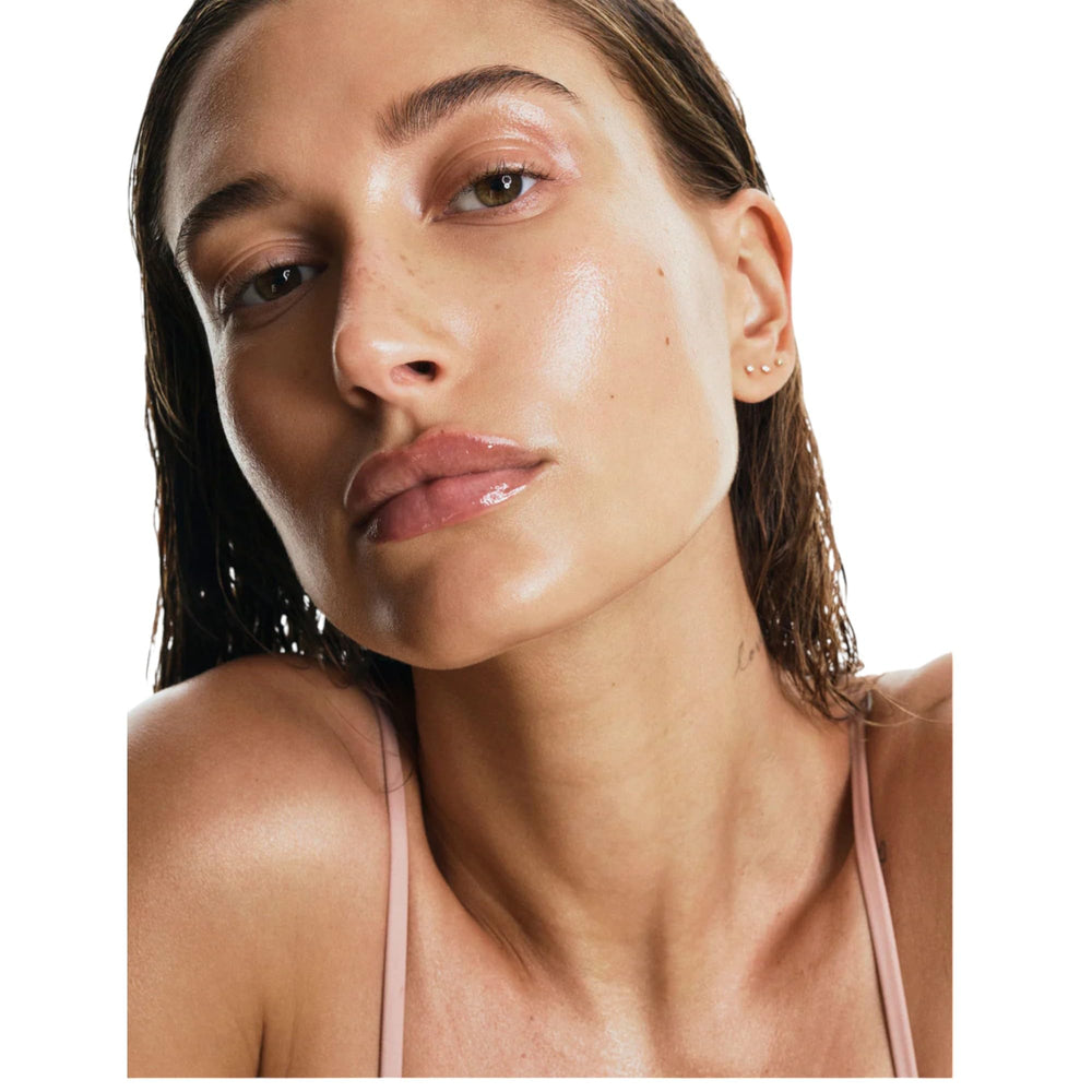 Rhode lip treatment night-use routine demonstrates easy overnight hydration.