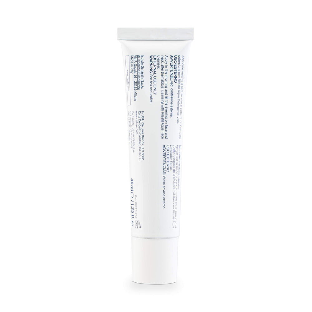 Rilastil Aqua Intense 72H application-swirl shows smooth layering for daily moisturization.