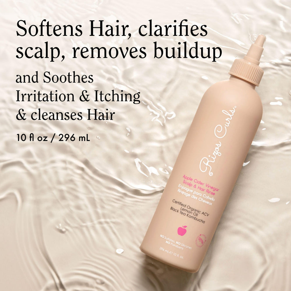 Rizos Curls pour close-up showing clear rinse texture and easy application
