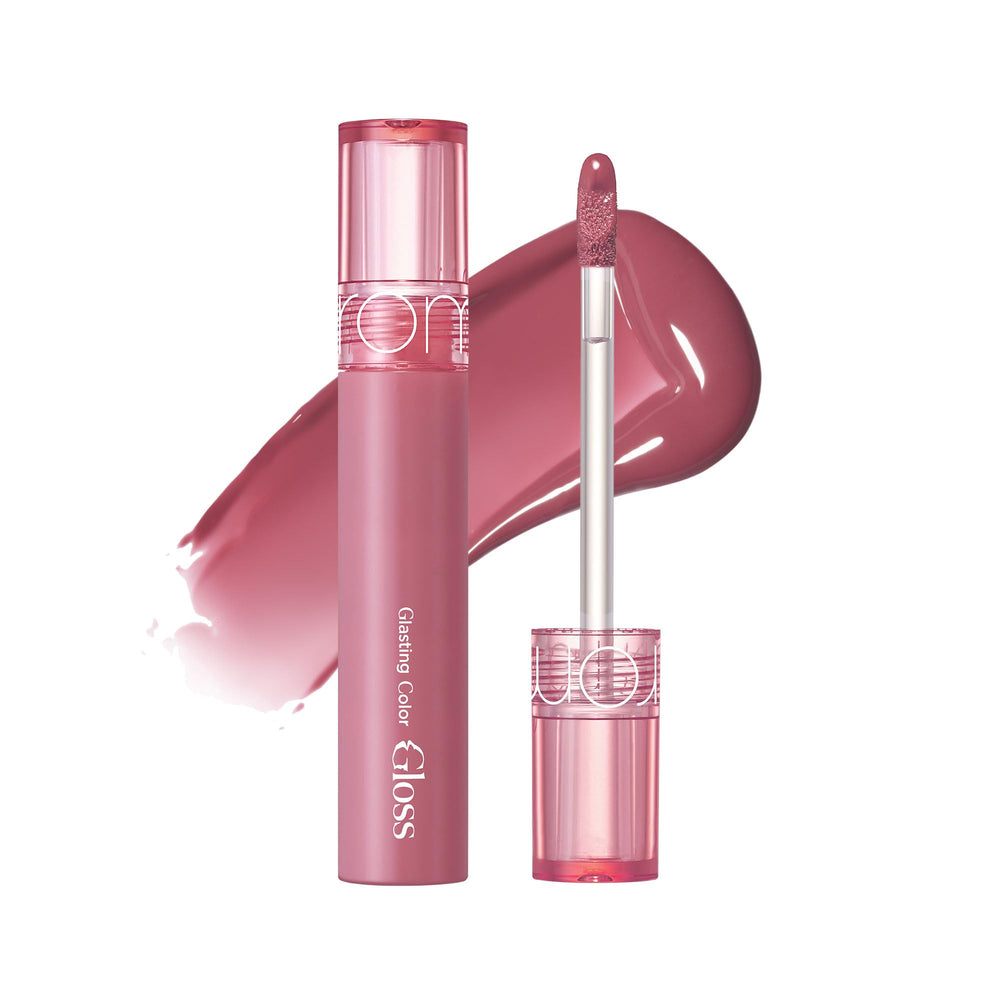 rom&nd Glasting Color Gloss 04 Grapy Way close-up shows glassy shine and smooth lips.