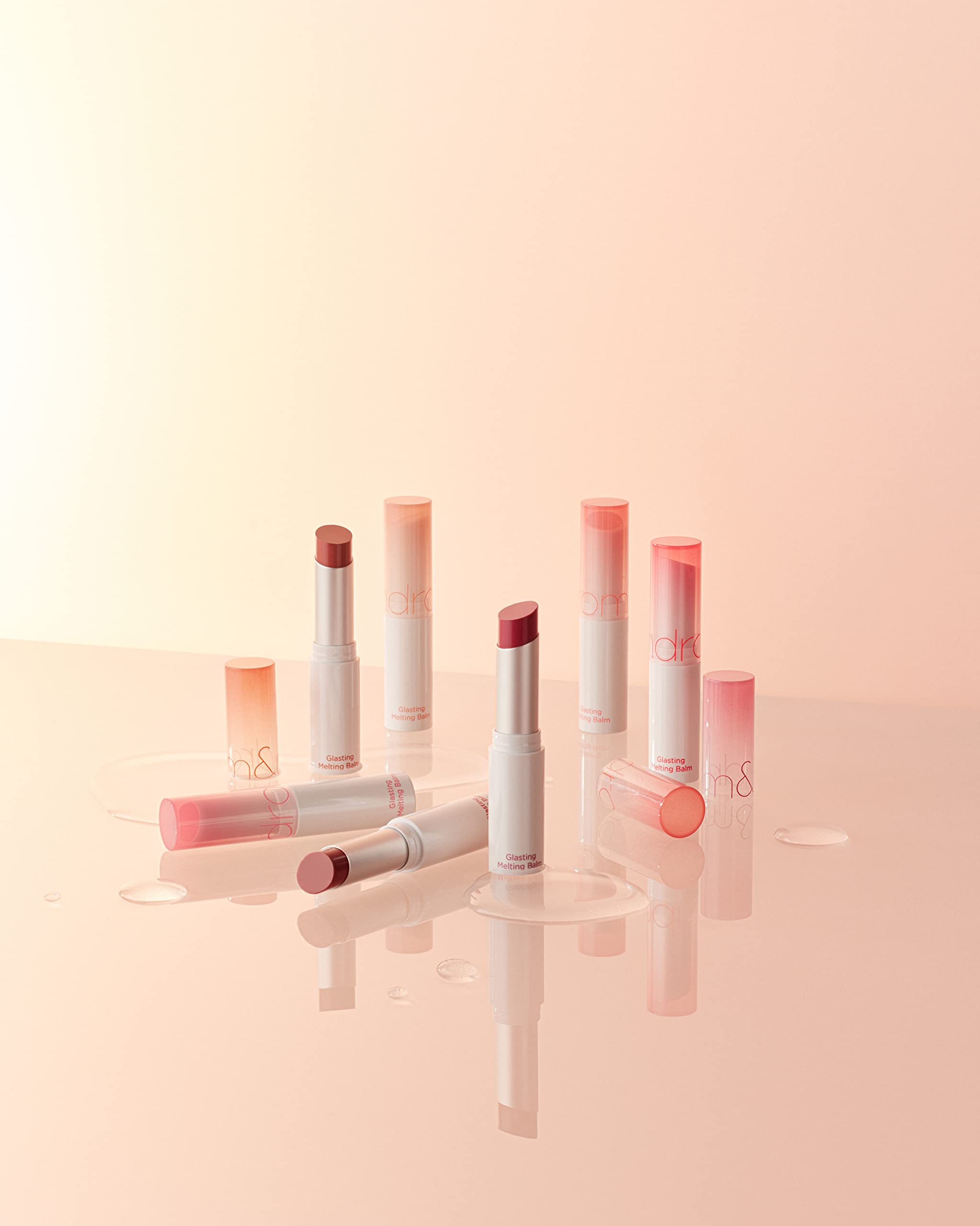 rom&nd Glasting Melting Balm Kaya Fig wand and glossy finish for everyday wear.