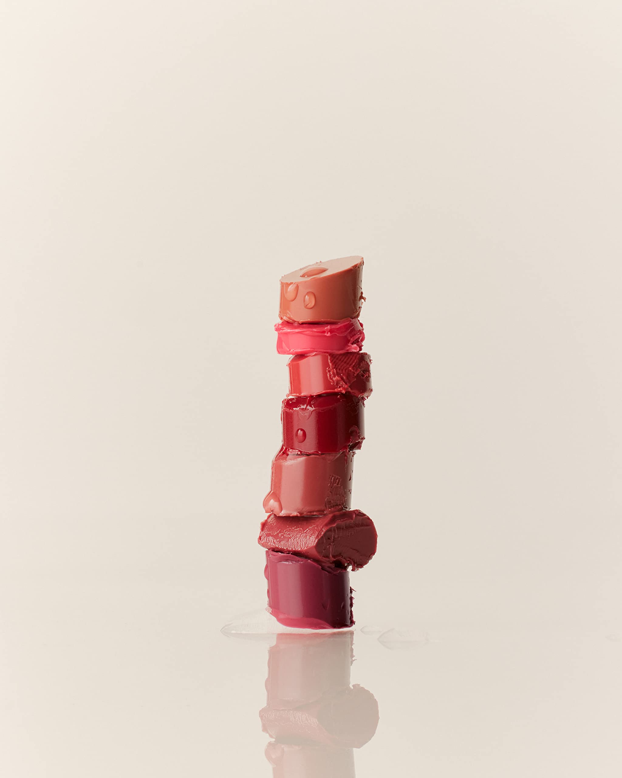rom&nd Glasting Melting Balm Kaya Fig swirl on lips shows color payoff.