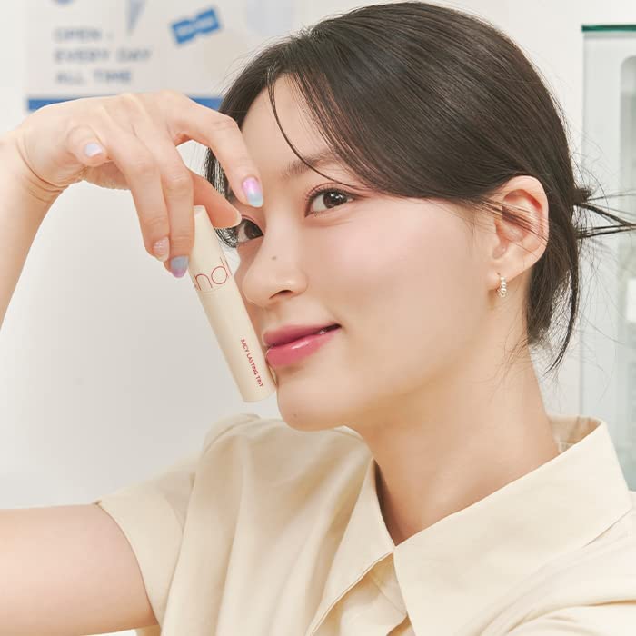 rom&nd Juicy Lasting Tint 28 long hydration on lips during workday