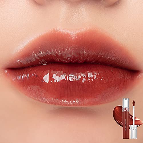 rom&nd Massive Lip Oil wand application demonstrates precise comfortable shade application.