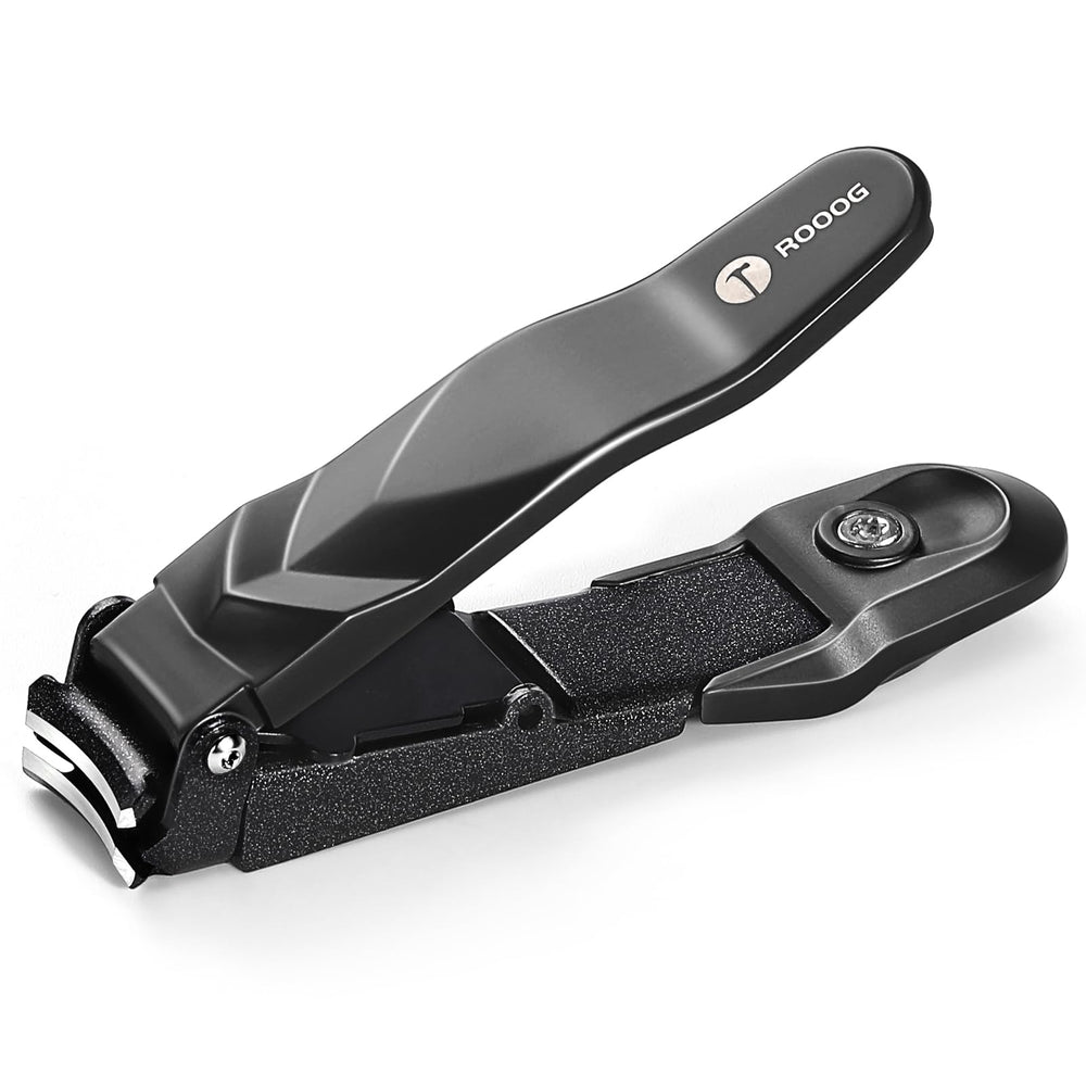 ROOOG No Mess Nail Clippers with Catcher closeup—patented catcher for clean, splash-free trims.