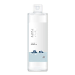 ROUND LAB 1025 Dokdo Toner shows soft, non-sticky finish on skin.