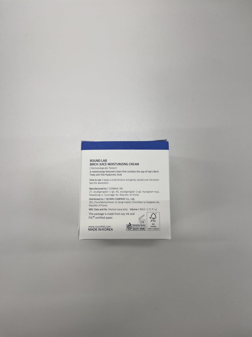 ROUND LAB packaging image highlighting acne-prone and sensitive skin-friendly formula.