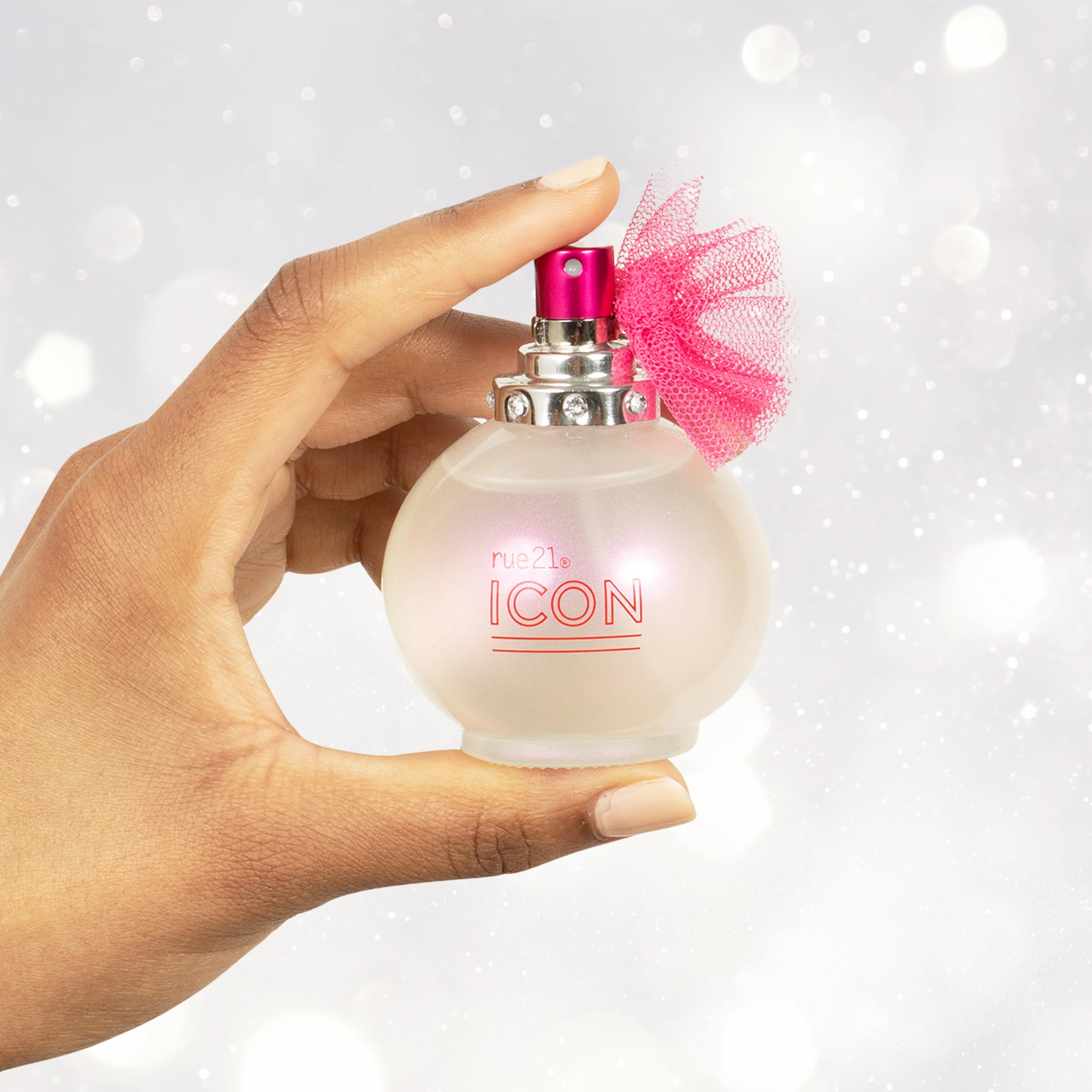 Rue 21 Icon fruity floral notes of apple, freesia, and peach for versatility.