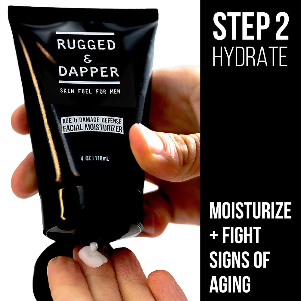 RUGGED & DAPPER Daily Power Scrub application close-up for refreshing cleanse