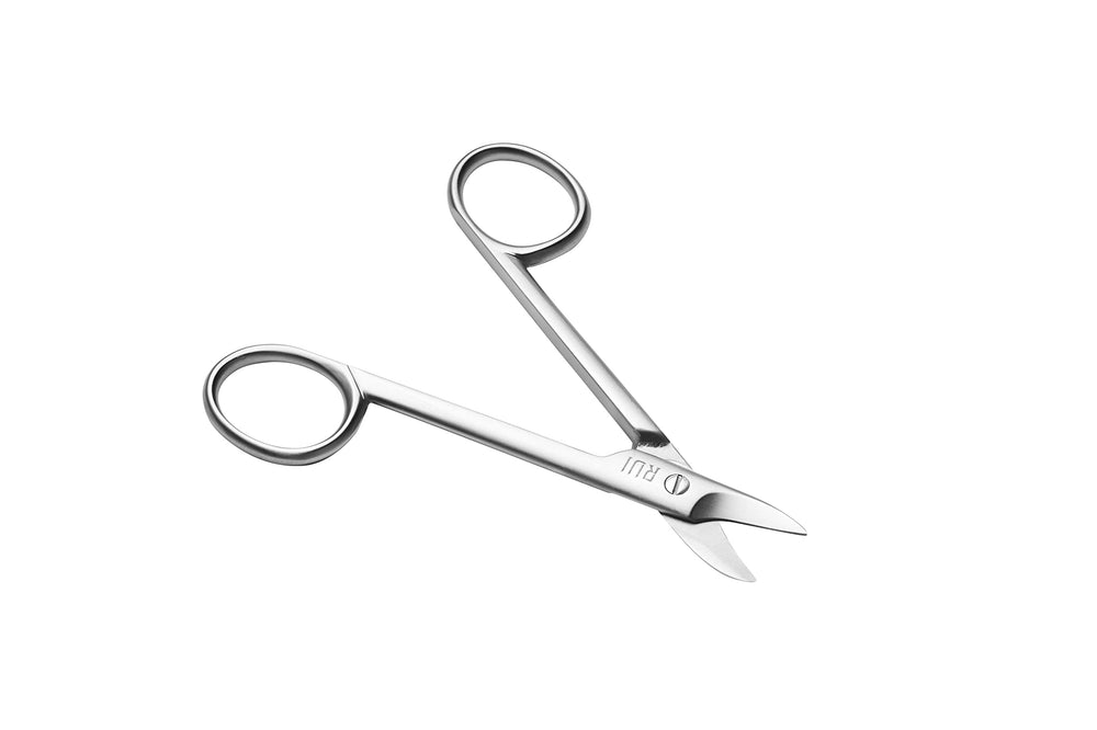 Rui Smiths Pro Precision Toenail Scissors micro-serrated-edge view for secure cuts