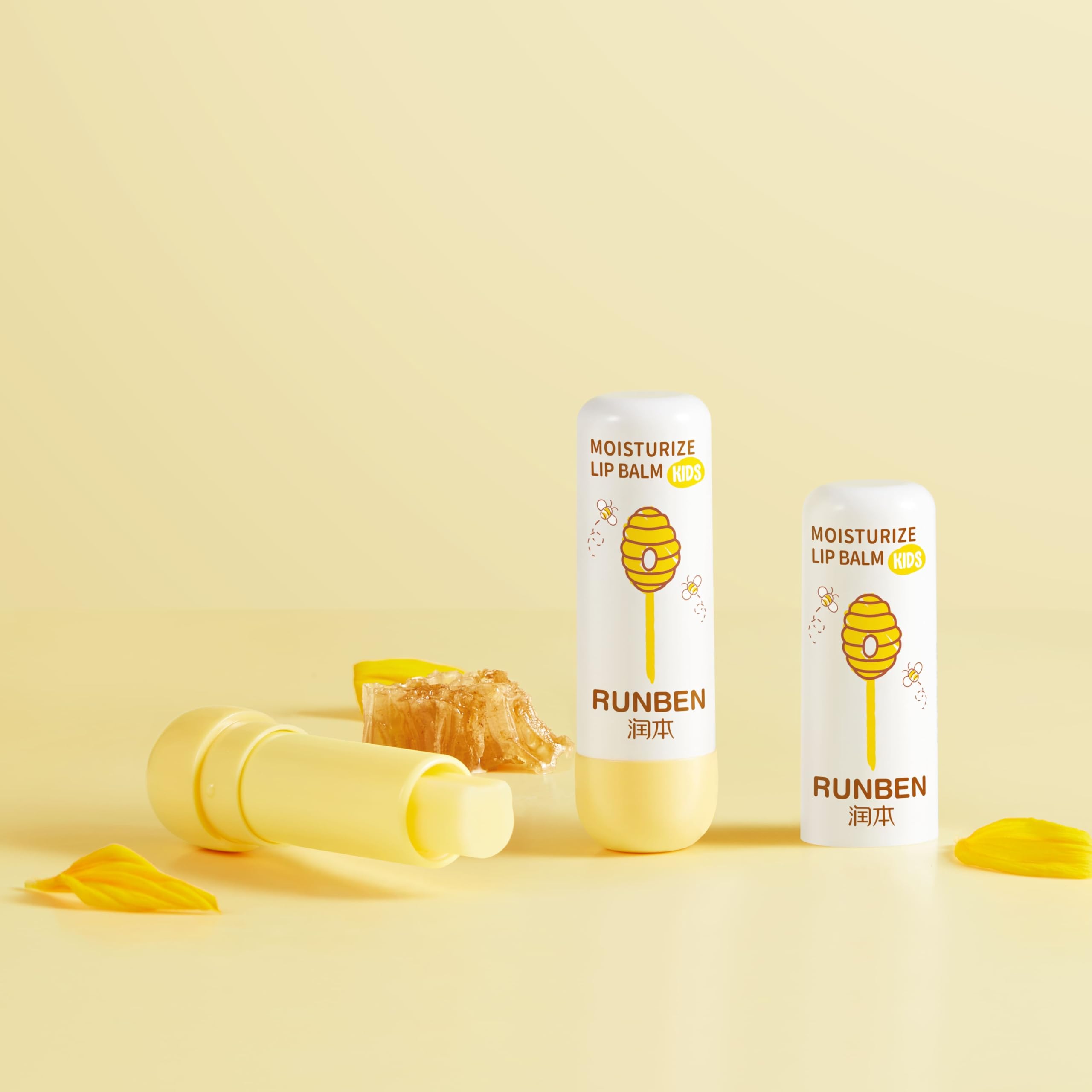 RUNBEN Kids Lip Balm easy for toddlers and caregivers to apply.