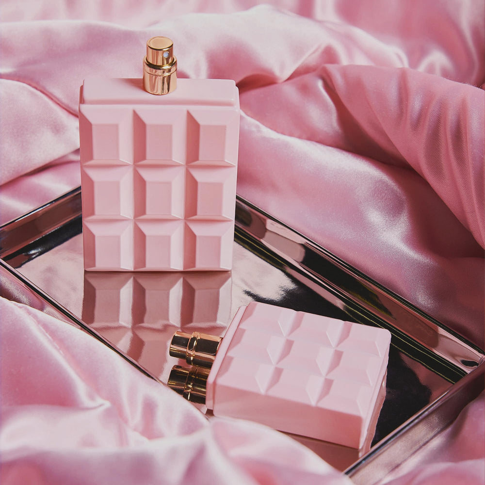 Sabrina Carpenter Sweet Tooth chocolate marshmallow note, comforting sweetness