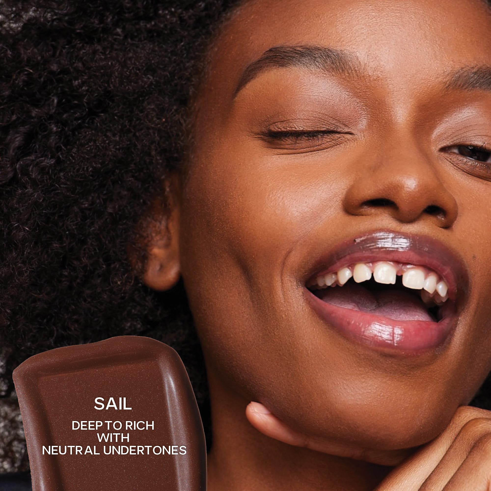 Saie Dew Bronze chunky doe-foot applicator demonstrating precision placement and easy control