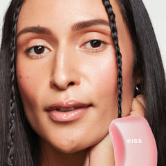 Saie Glossybounce applicator doe-foot applying precise gloss-oil texture