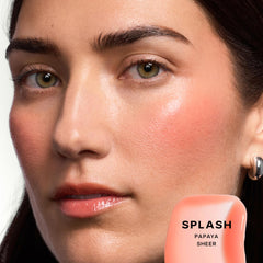 Saie Glossybounce doe-foot applicator closeup, precise application for even glossy coverage