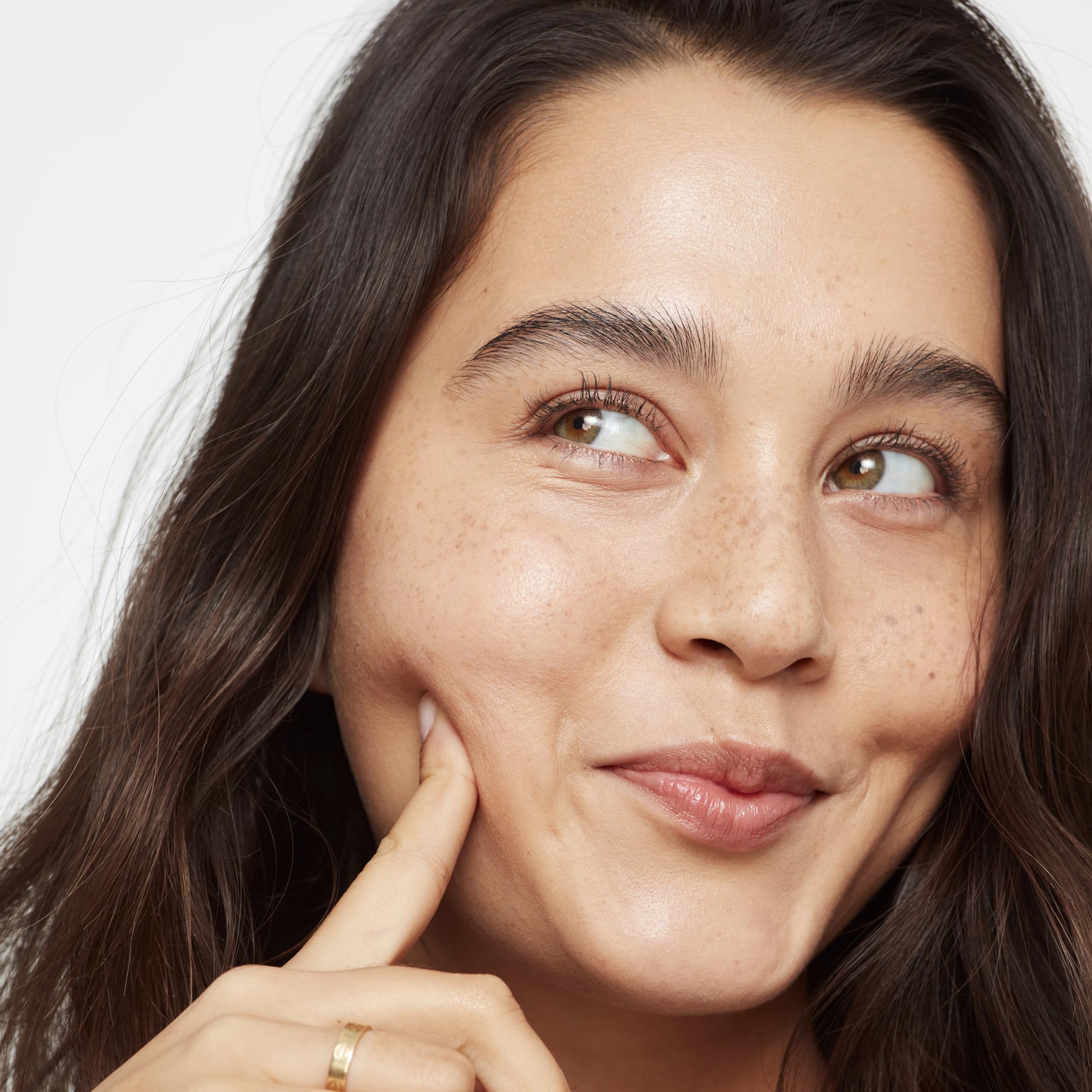 Saie texture close-up of dewy serum-finish, highlighting hydrating look