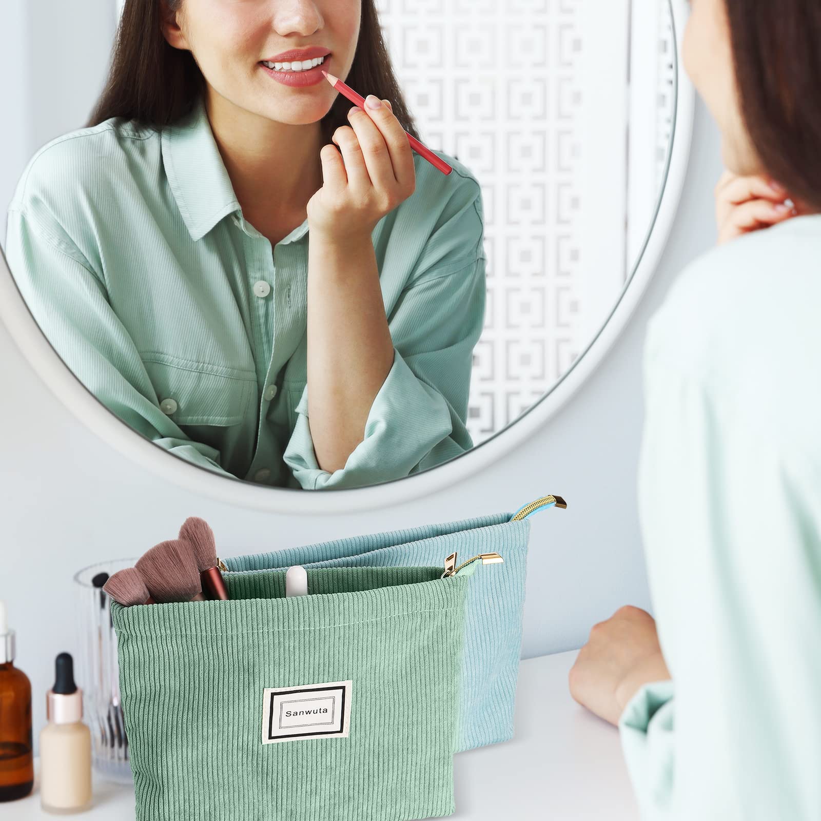 Sanwuta purse-ready makeup bag fits lipsticks and brushes neatly