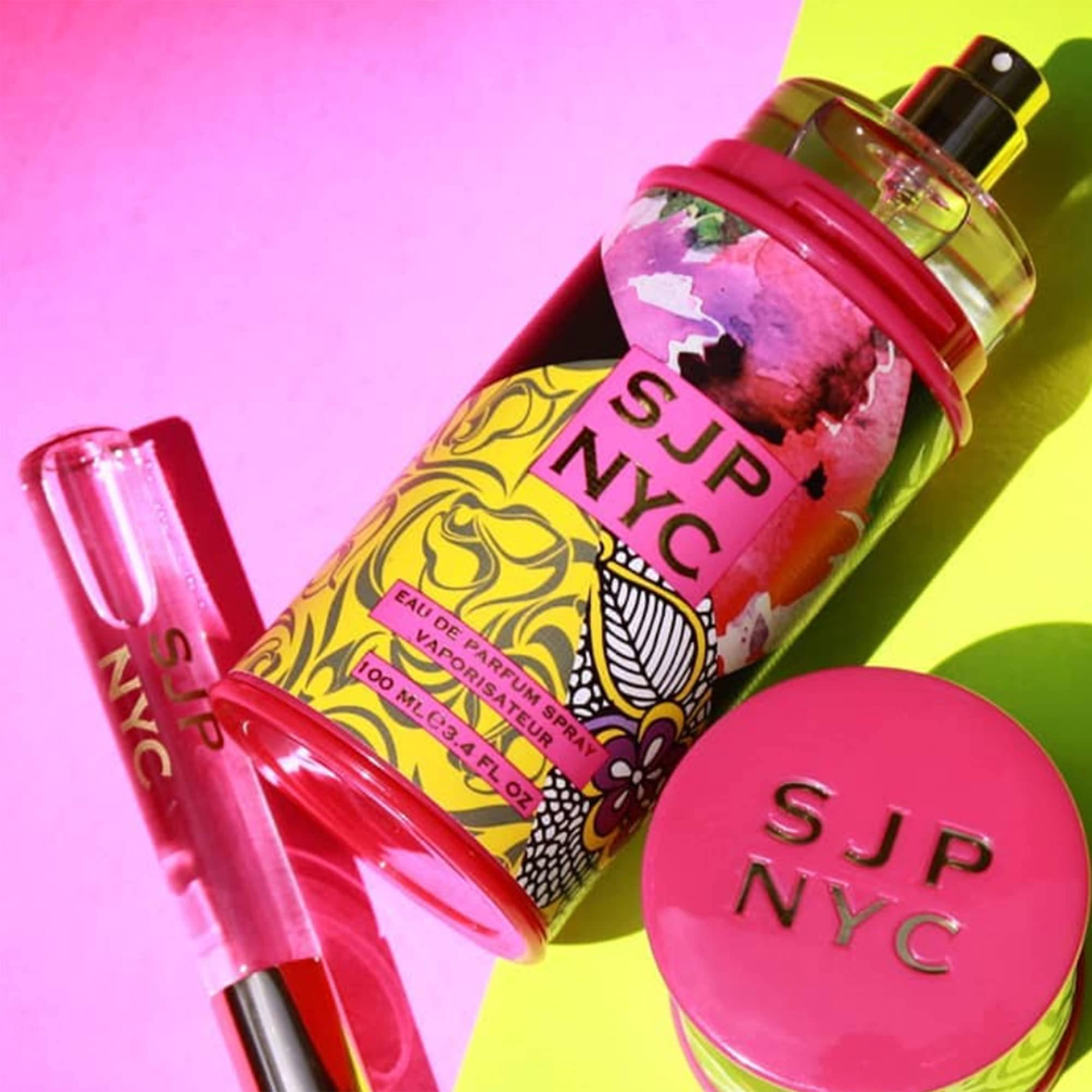 SJP NYC EDP city-inspired-scene evokes urban vitality for daytime adventures.
