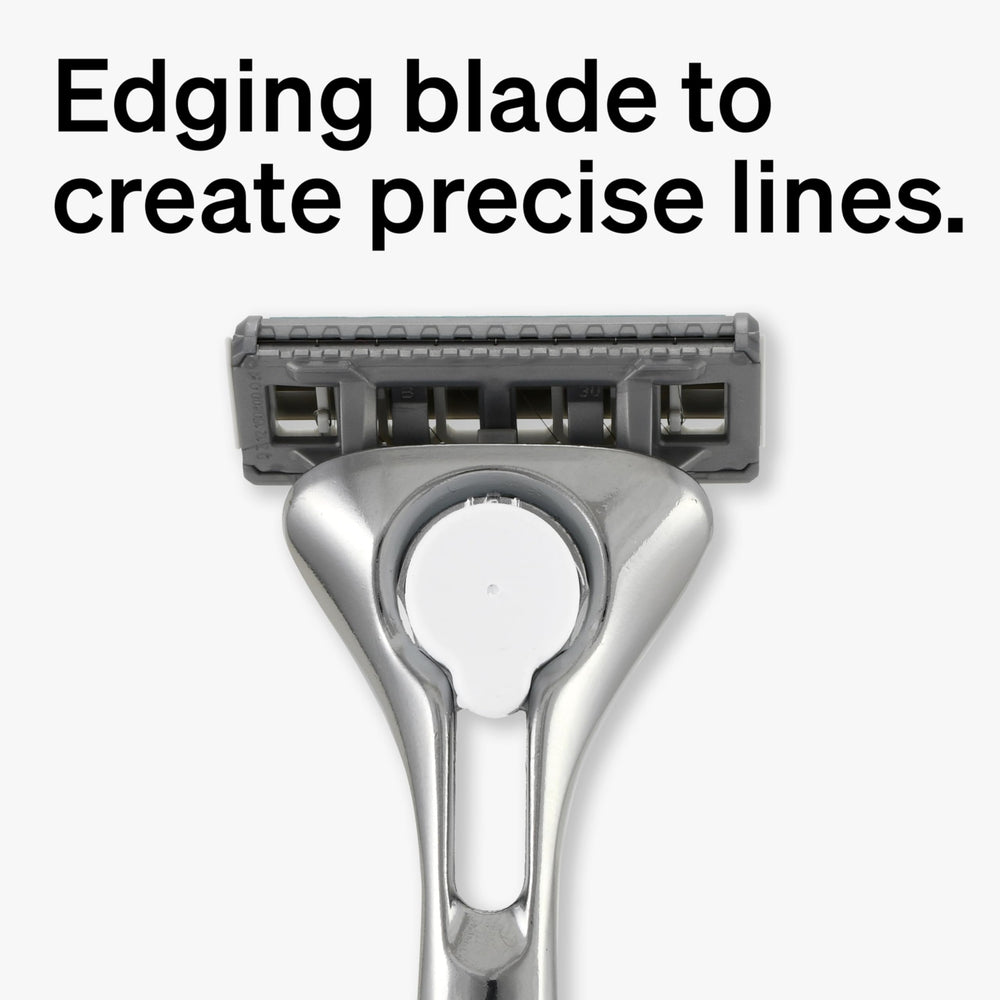 Schick Quattro Titanium refill pivoting head for maneuverability in hard-to-reach areas.