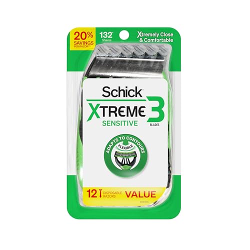 Schick Xtreme3 Sensitive with aloe lubricating strip for gentle protection during shaving.