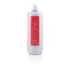 Schwarzkopf Royal IGORA activ 6% color cream dispense with smooth application.