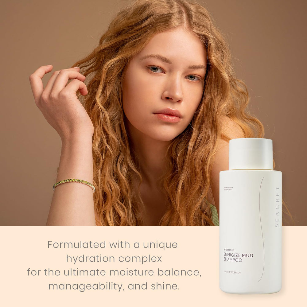 SEACRET Minerals HydraMud Shampoo lather closeup shows creamy foam and smooth finish