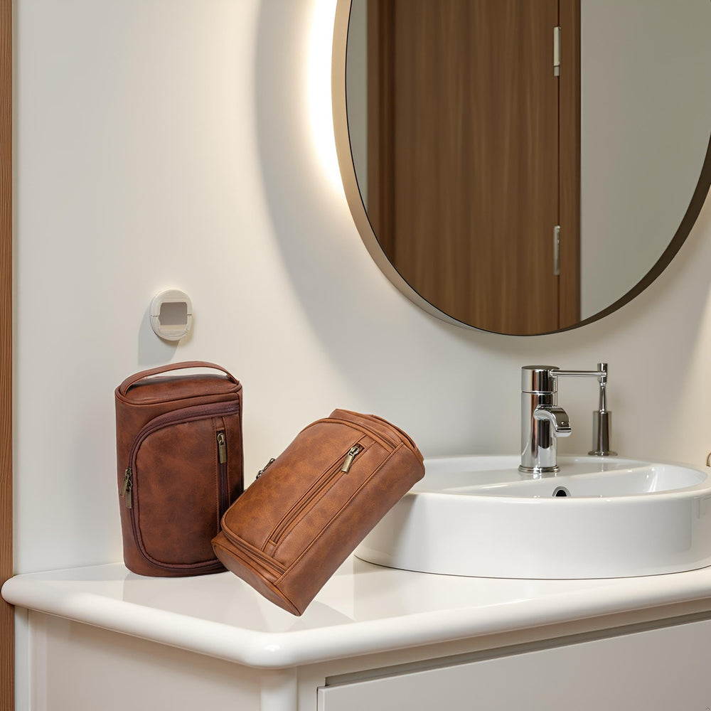 Shcnlery multi-use bag serves as organizer, shaving kit, or cosmetic case.